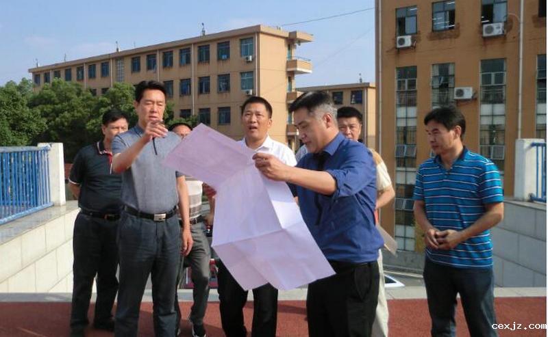 我校接受新征用地使用情况督查