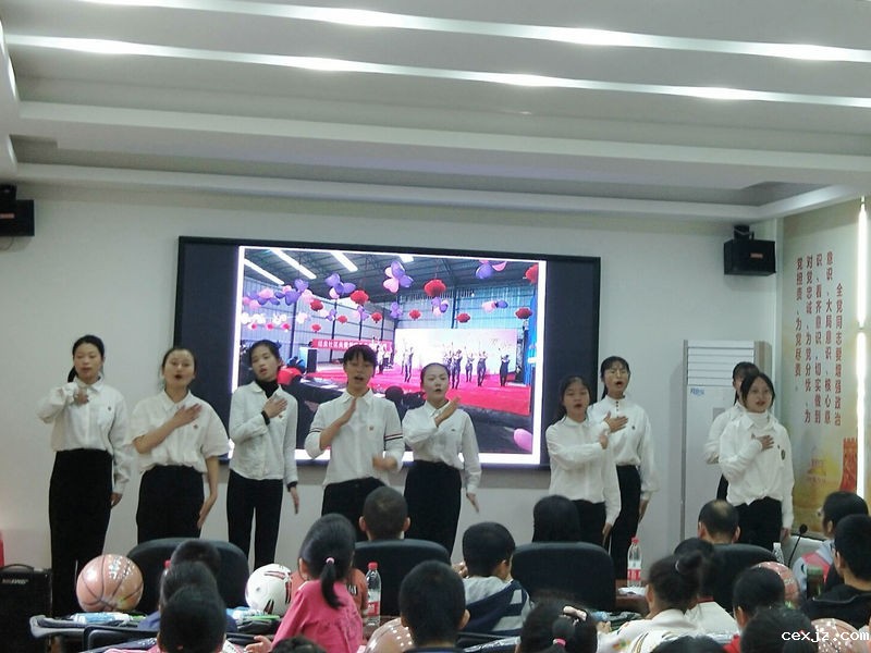 湘南幼专师生开展帮扶留守儿童活动
